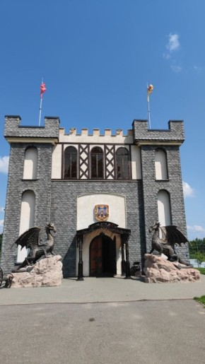 Мармеладное царство Лихославля: фабрика, музей и волшебный замок