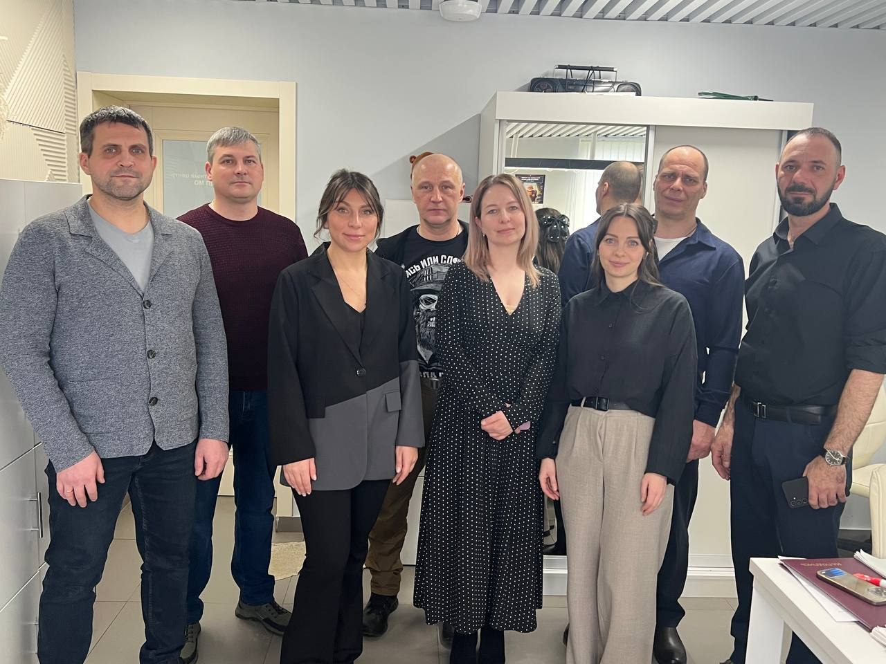 Участники проекта «СВОи Герои 49» посетили Единый контактный центр минздрава Магаданской области Участники проекта «СВОи Герои 49» посетили Единый контактный центр минздрава Магаданской области