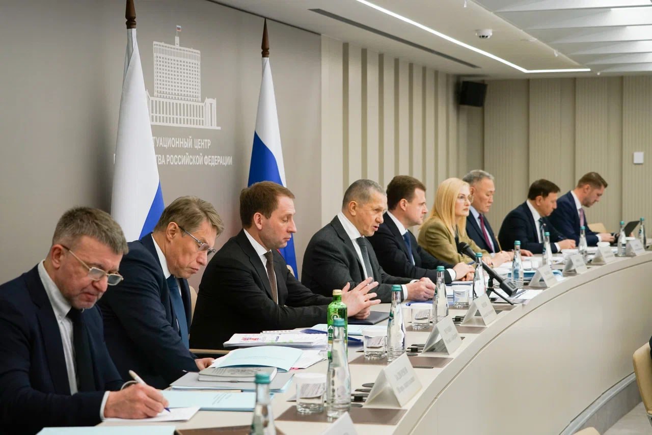 Правительственная комиссия обсудила социально-экономическое развитие Дальнего Востока Правительственная комиссия обсудила социально-экономическое развитие Дальнего Востока