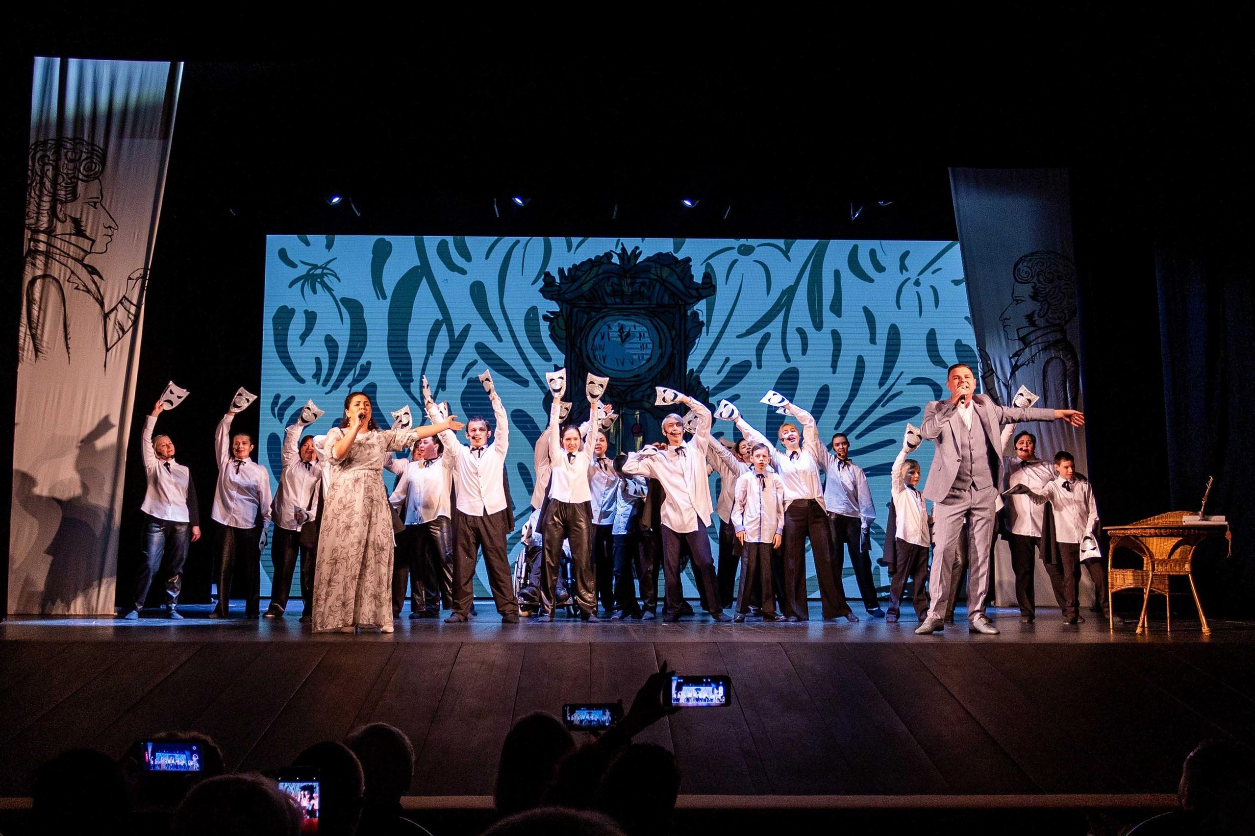 Два проекта из Магаданской области вошли в «Сборник лучших региональных практик, направленных на организацию деятельности по формированию семейных ценностей в организациях культуры», опубликованный Минкультуры России в... Два проекта из Магаданской области вошли в «Сборник лучших региональных практик, направленных на организацию деятельности по формированию семейных ценностей в организациях культуры», опубликованный Минкультуры России в...