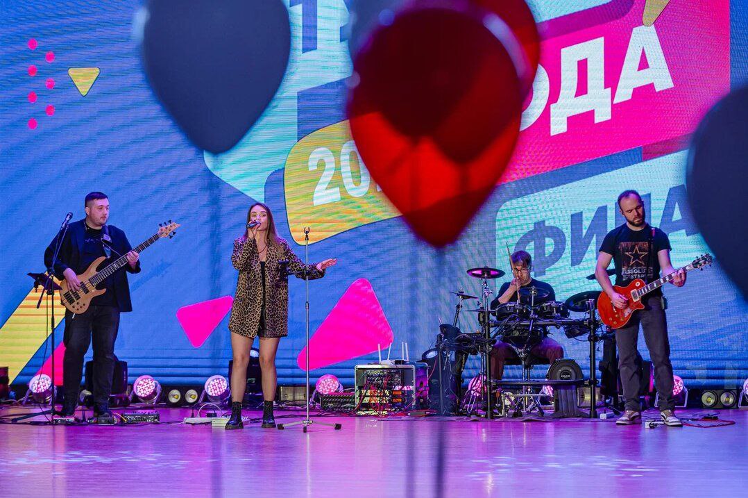 Лариса Поликанова: В Татьянин день поздравляю наших самых находчивых, целеустремленных, ярких, умных, красивых студентов Магадана! Вы – наше будущее и сила, наша гордость! Лариса Поликанова: В Татьянин день поздравляю наших самых находчивых, целеустремленных, ярких, умных, красивых студентов Магадана! Вы – наше будущее и сила, наша гордость!