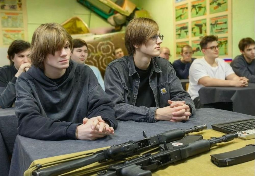 Военно-патриотические сборы проводят для будущих защитников Отечества на Колыме