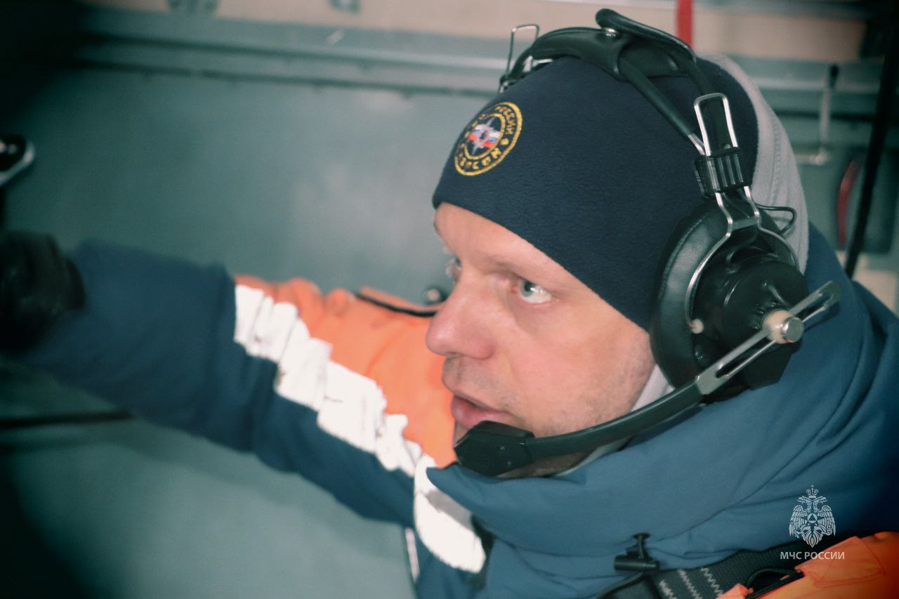 Магаданские спасатели провели первую в этом году тренировку по беспарашютному десантированию Магаданские спасатели провели первую в этом году тренировку по беспарашютному десантированию