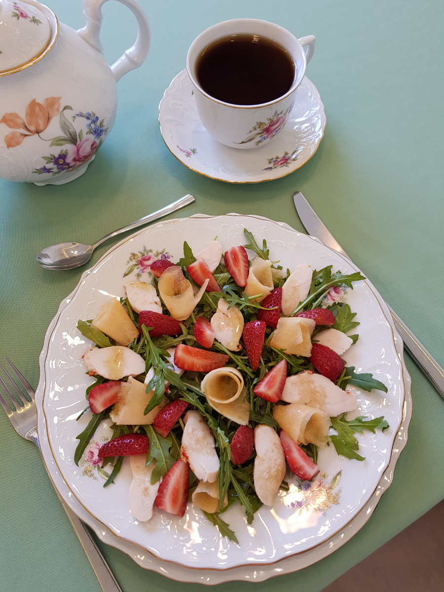 Клубнично-дыневый букет