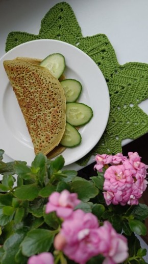 Зеленые блинчики с шпинатом: легко и полезно