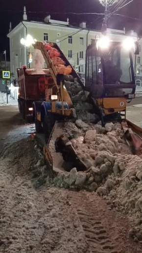 В Магадане продолжается интенсивная расчистка от снега силами городских служб и подрядных организаций