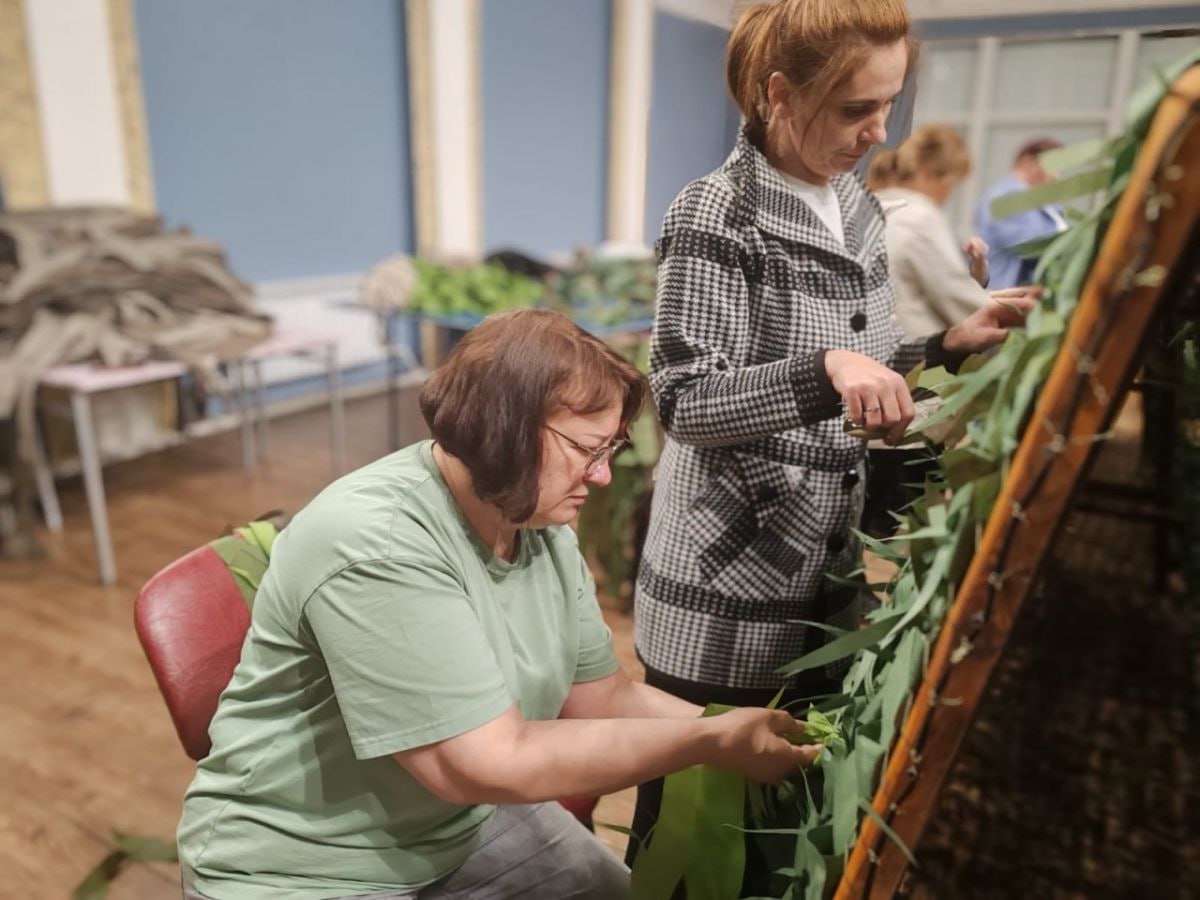 Неравнодушных жителей приглашают присоединиться к плетению маскировочных сетей в Сеймчане