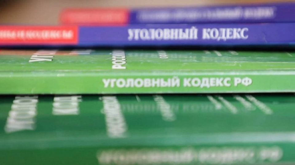 12345. Полиция Магадана уличила работницу салона связи в незаконном оформлении 48 сим-карт на мужчину Сотрудники отдела по борьбе с противоправным использованием информационно-коммуникационных технологий УМВД России по...