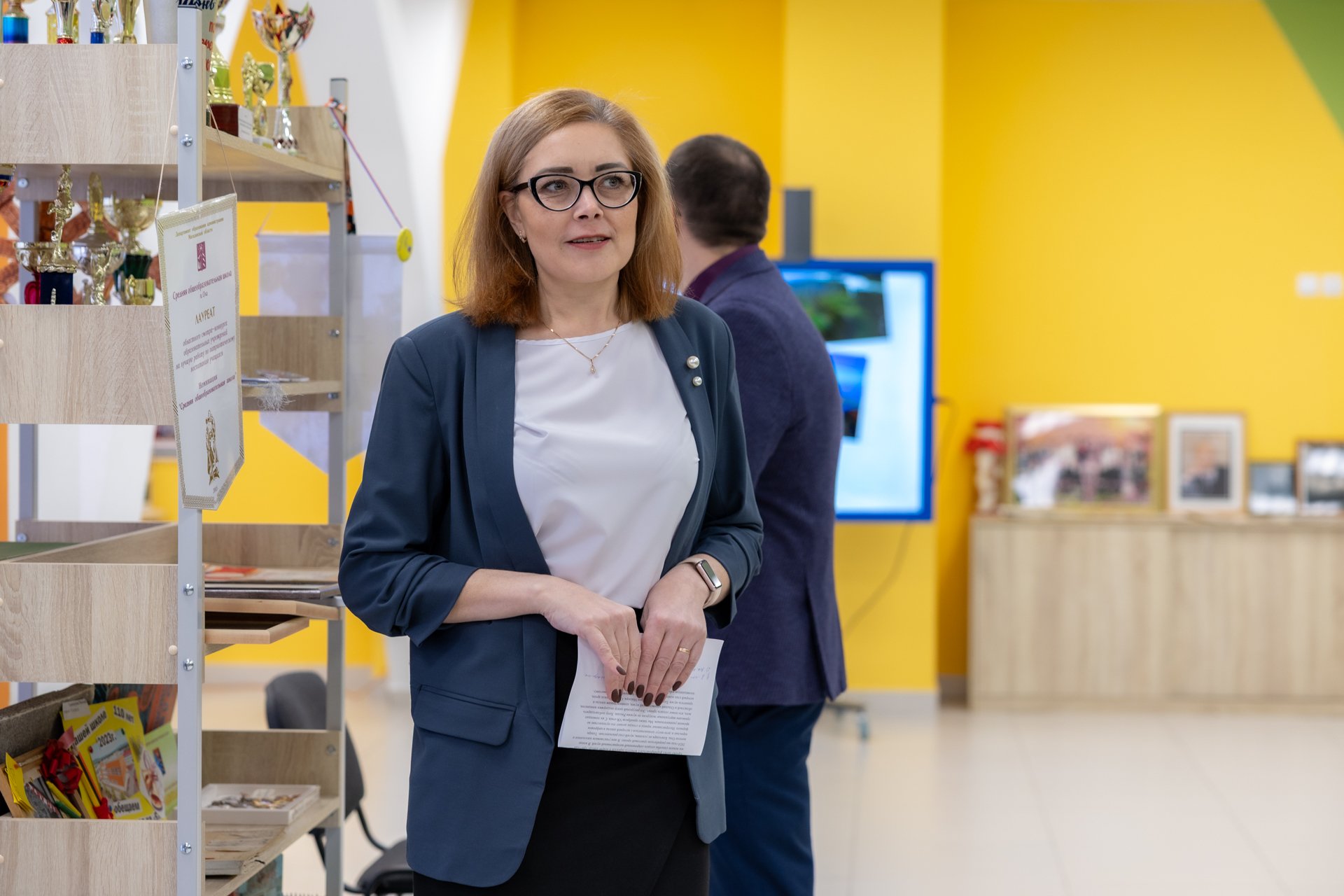 В поселке Ола произошло значимое культурное событие — в одной из старейших школ региона открылся собственный музей истории В поселке Ола произошло значимое культурное событие — в одной из старейших школ региона открылся собственный музей истории