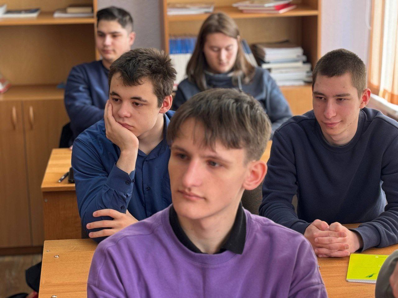 16 февраля 2026 года для студентов СВГУ прошёл открытый диалог на тему телефонного мошенничества 16 февраля 2026 года для студентов СВГУ прошёл открытый диалог на тему телефонного мошенничества