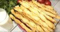Невероятно просто и очень аппетитно: как приготовить сырные палочки