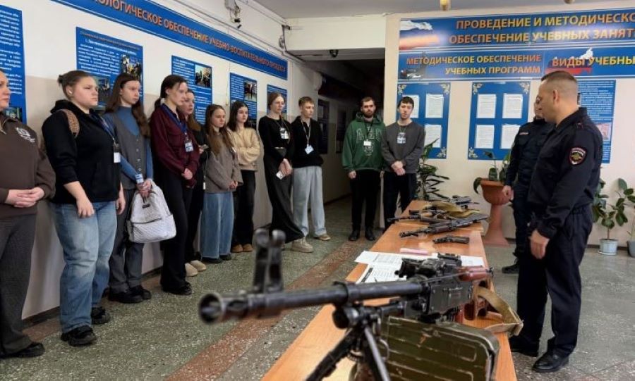 Подполковник полиции Александр Харламов рассказал колымчанам, что должен уметь каждый полицейский Подполковник полиции Александр Харламов рассказал колымчанам, что должен уметь каждый полицейский