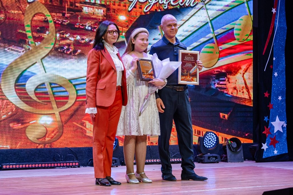 В Магадане завершился городской конкурс «Песни, рожденные сердцем» В Магадане завершился городской конкурс «Песни, рожденные сердцем»