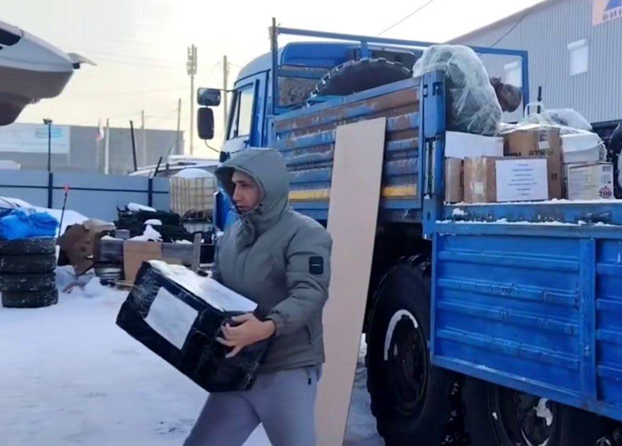 Колымчанин проехал 600 километров по зимнику ради посылок участникам СВО