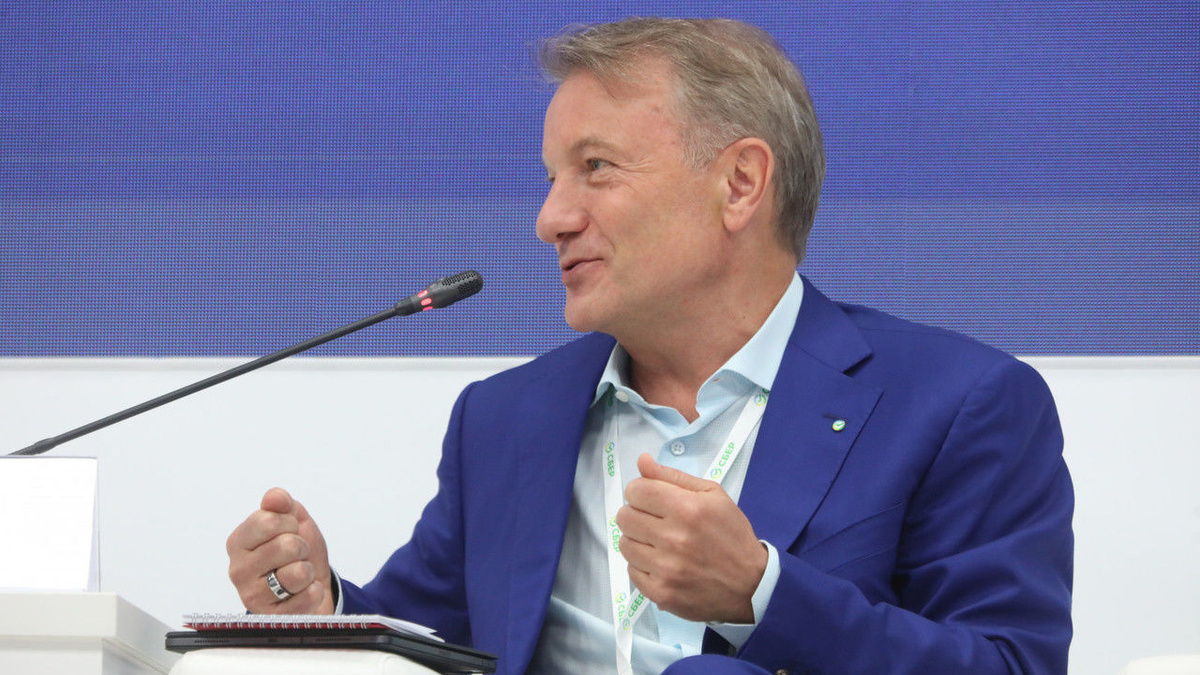 Почему банки пересматривают правила обслуживания карт с марта?