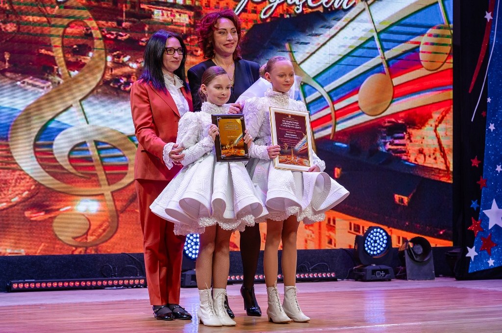 В Магадане завершился городской конкурс «Песни, рожденные сердцем» В Магадане завершился городской конкурс «Песни, рожденные сердцем»