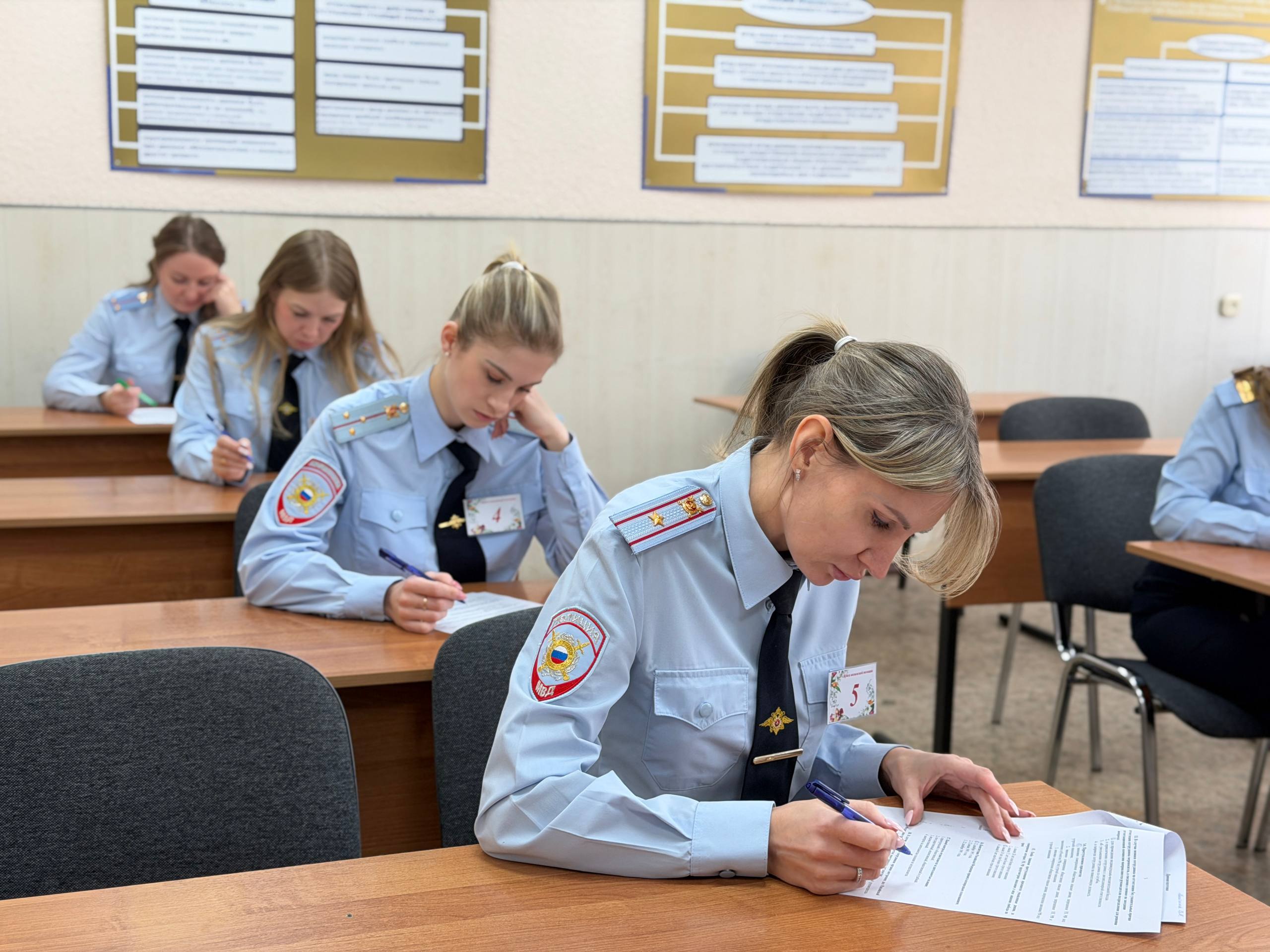 «Краса колымской полиции». @mvd_49 «Краса колымской полиции». @mvd_49