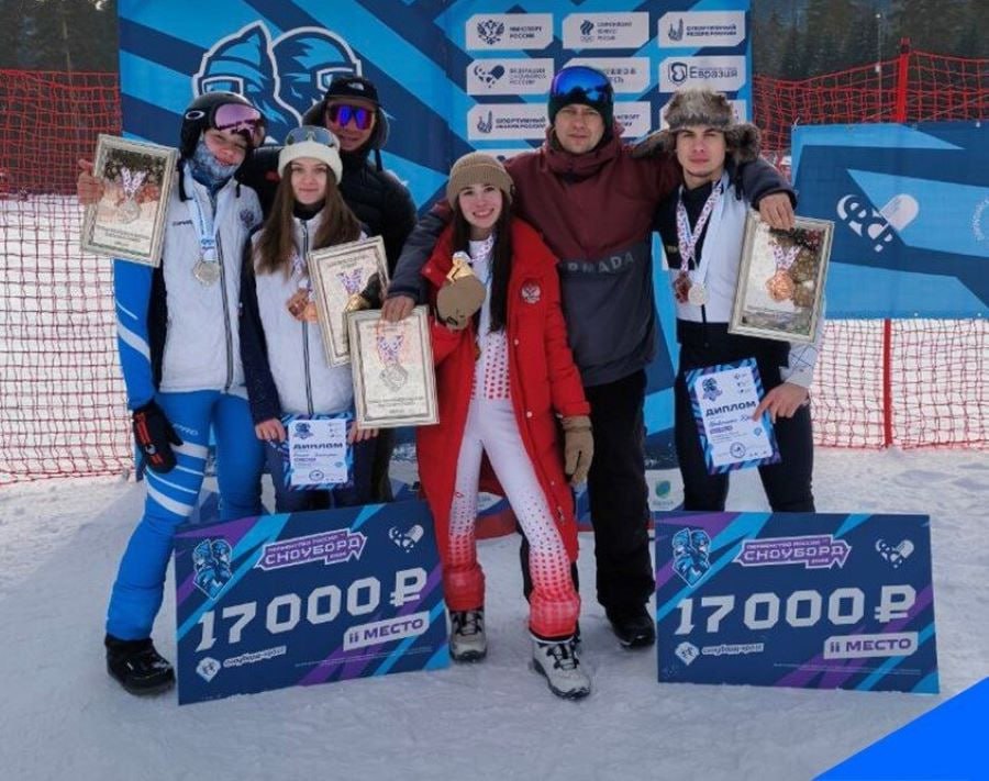 Полный комплект медалей привезли магаданские сноубордисты с Первенства России
