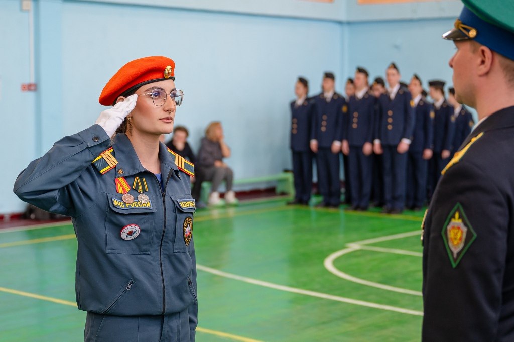 В областном центре прошел городской конкурс песни и строя В областном центре прошел городской конкурс песни и строя