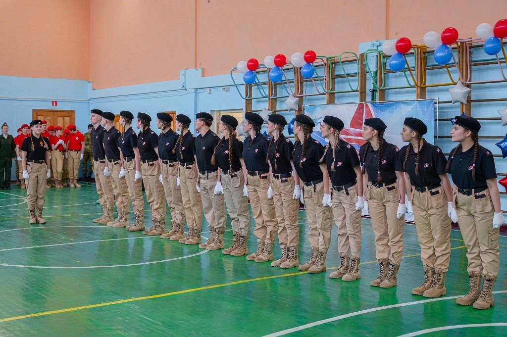 В областном центре прошел городской конкурс песни и строя В областном центре прошел городской конкурс песни и строя