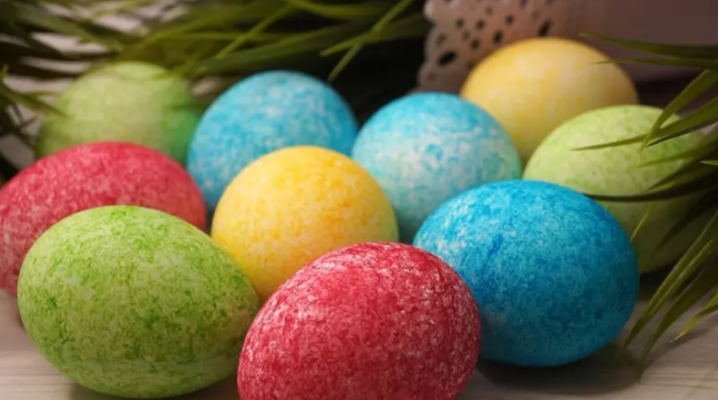 Приготовьте оригинальные Пасхальные яйца с помощью риса