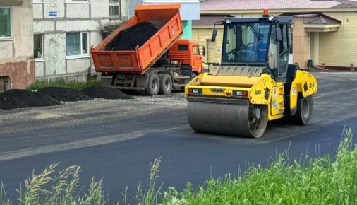 В Магадане капитально отремонтируют улицу Октябрьскую и благоустроят территорию у Гимназии № 13 имени Героя Российской Федерации И. Кабанова