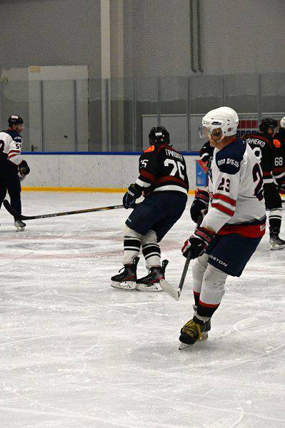 Юрий Гришан: В Магадане продолжается хоккейный чемпионат ночной хоккейной лиги