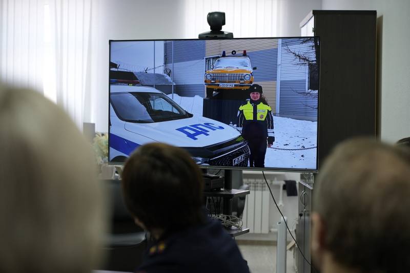 Сотрудницы органов внутренних дел Магаданской области продолжают соревноваться за звание «Краса колымской полиции» Сотрудницы органов внутренних дел Магаданской области продолжают соревноваться за звание «Краса колымской полиции»