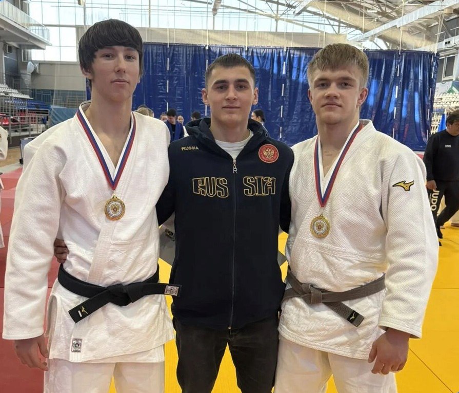 Дзюдоисты Магадана завоевали две золотые медали первенства ДФО Дзюдоисты Магадана завоевали две золотые медали первенства ДФО