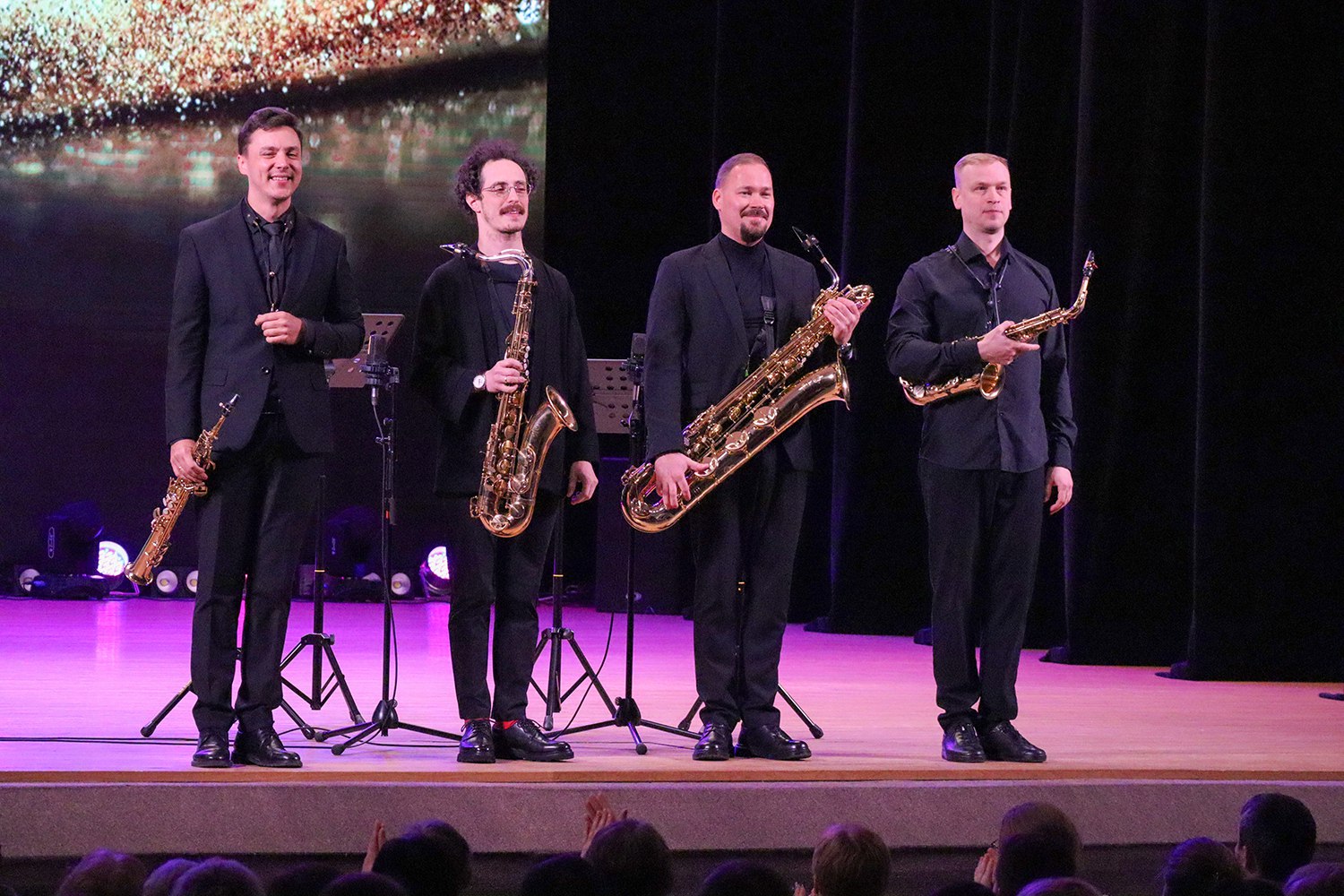 11 марта по приглашению Магаданской областной филармонии впервые на Колыме выступил Российский квартет саксофонистов 11 марта по приглашению Магаданской областной филармонии впервые на Колыме выступил Российский квартет саксофонистов