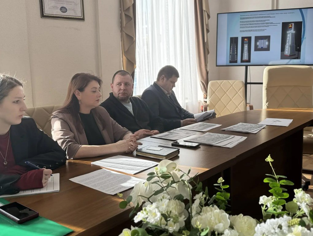 Необычные проекты новой въездной стелы представили в Магадане