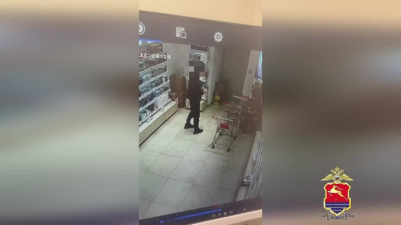 12345. Похититель товаров из магазинов в Магадане взят под стражу после совершённого им ДТП на угнанном авто Сотрудники ОМВД России по городу Магадану пресекли противоправную деятельность 21-летнего местного жителя