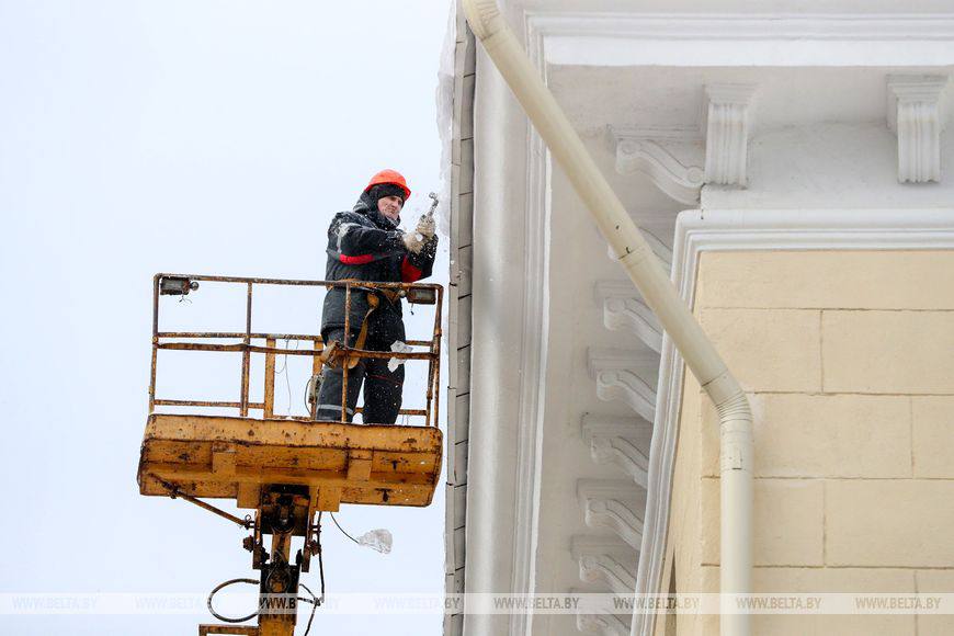 Лариса Поликанова: В Магадане усилен контроль за расчисткой кровель от снега Лариса Поликанова: В Магадане усилен контроль за расчисткой кровель от снега