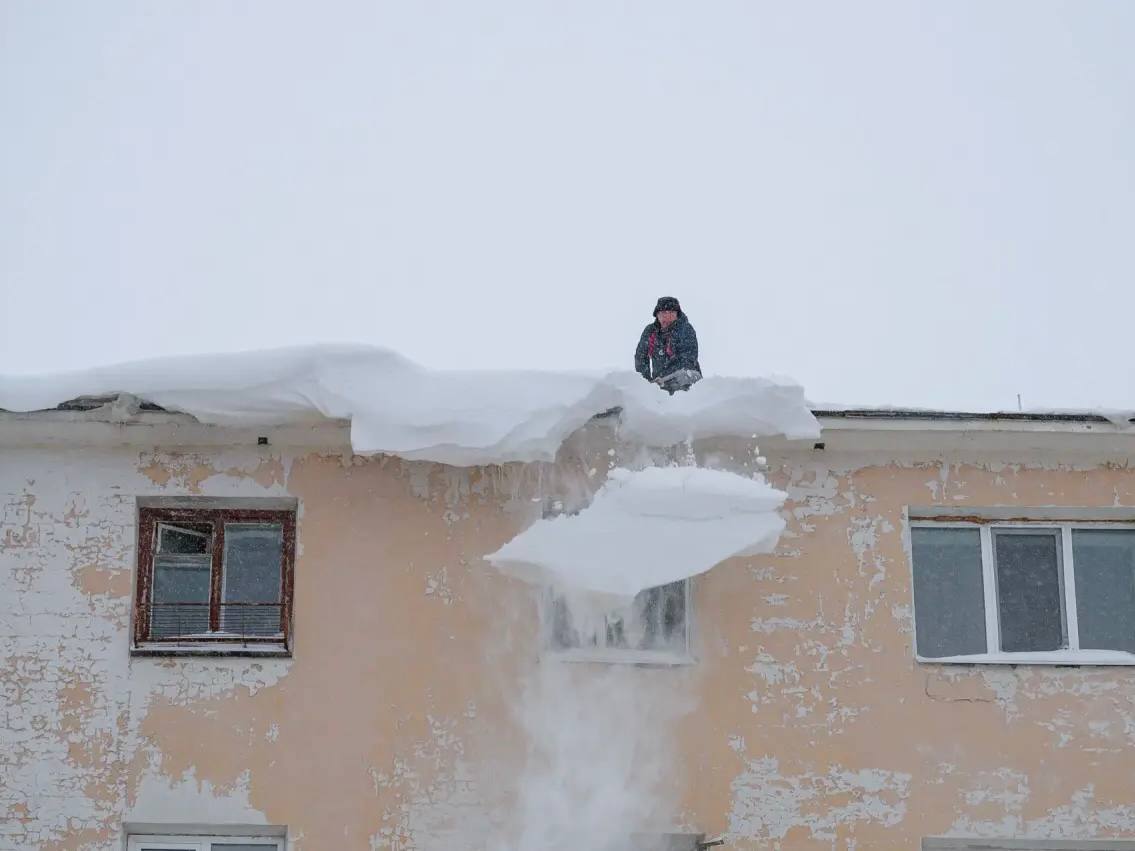 Лариса Поликанова: В Магадане усилен контроль за расчисткой кровель от снега Лариса Поликанова: В Магадане усилен контроль за расчисткой кровель от снега