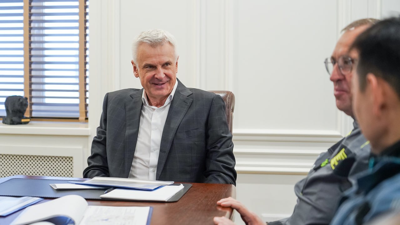 Губернатор Магаданской области Сергей Носов обсудил ход проекта «Дегдекан» с делегацией АО «АЛРОСА»