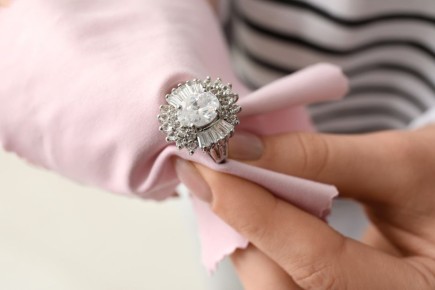 Эффективные способы очистки серебра в домашних условиях