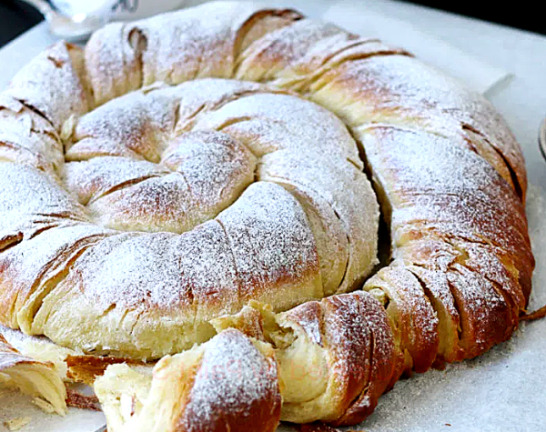 Испанская энсаймада: секрет изысканного пасхального хлеба