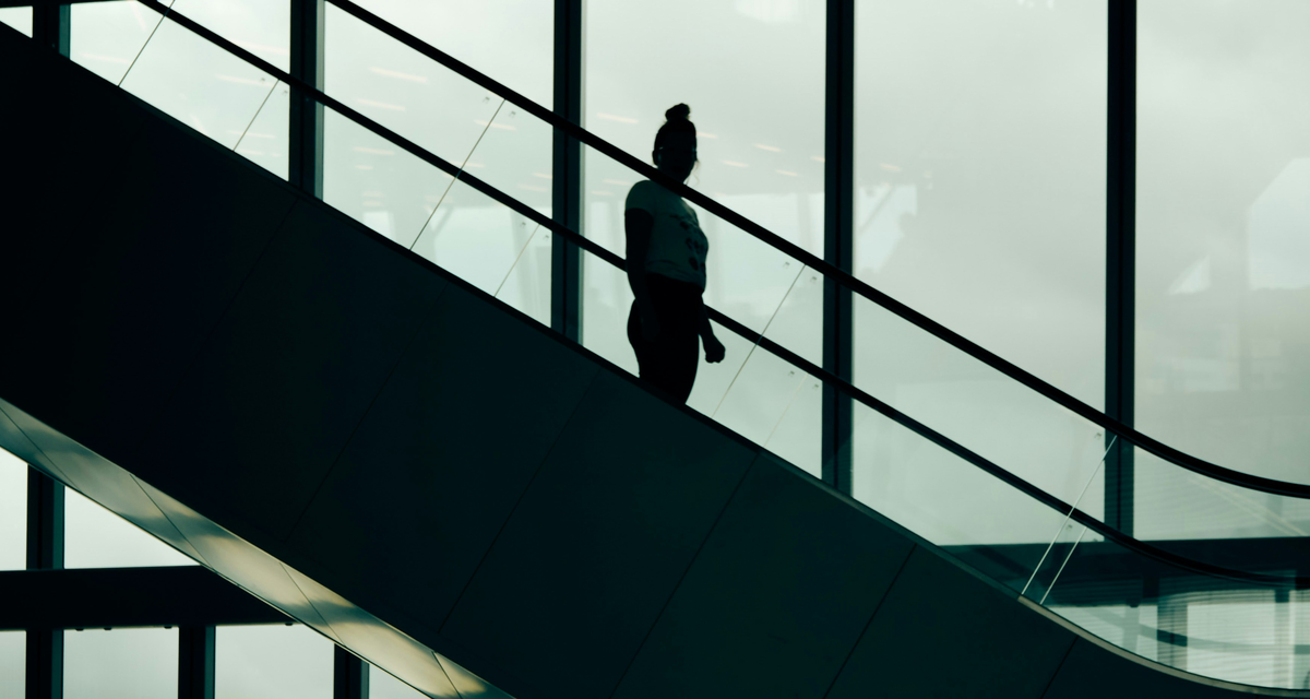 Увольнение под давлением: как защитить свои права в трудовом споре