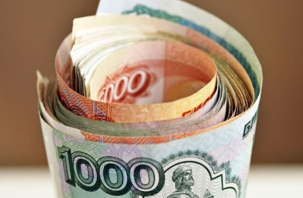 Только в семи регионах России средняя зарплата превышает 150 тысяч рублей