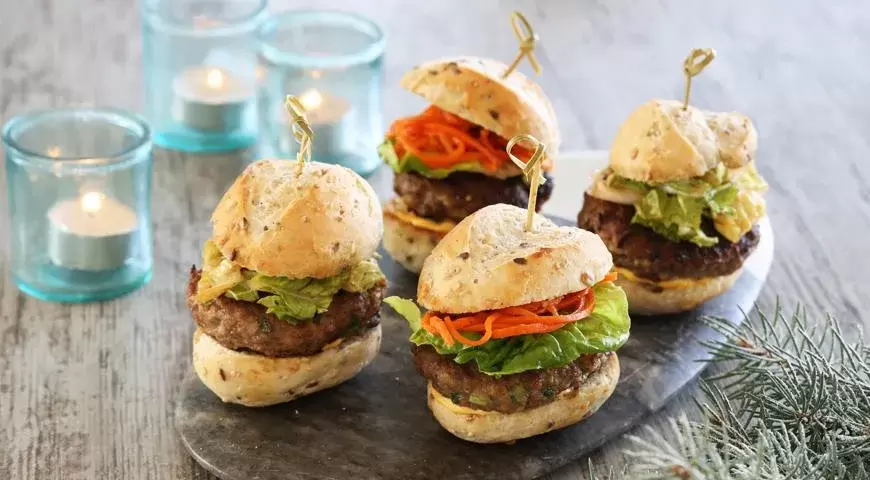 Незабываемые мини-бургеры с свининой: яркие вкусы Азии на вашем столе