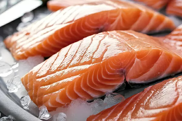 Почему в российских магазинах стало меньше семги: мнение эксперта