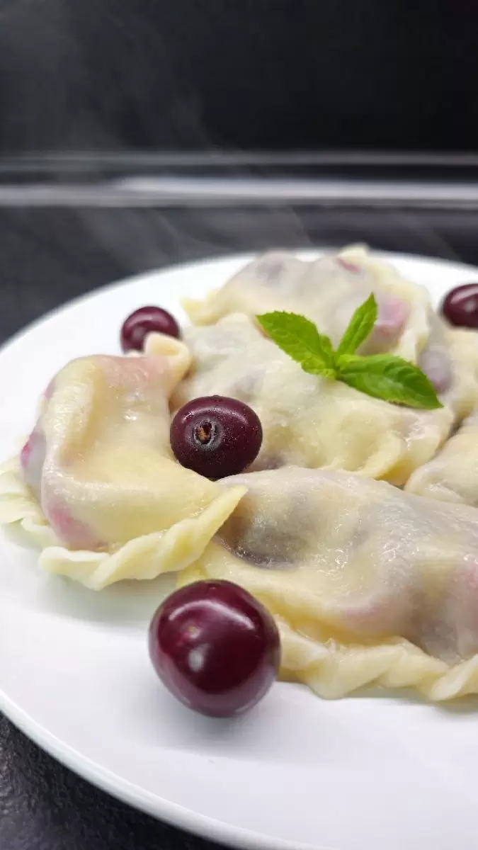 Вареники с вишнями: соблазнительное наследие бабушкиных рецептов