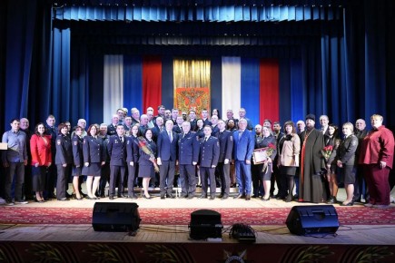 � ����������� ������� ���������� ������������� �����������, ����������� 100-����� �� ��� ����������� ��������� ��� ������ ��������