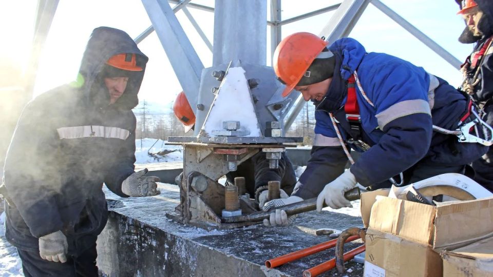 Рабочие профессии составляют 63% актуальных вакансий Магаданской области
