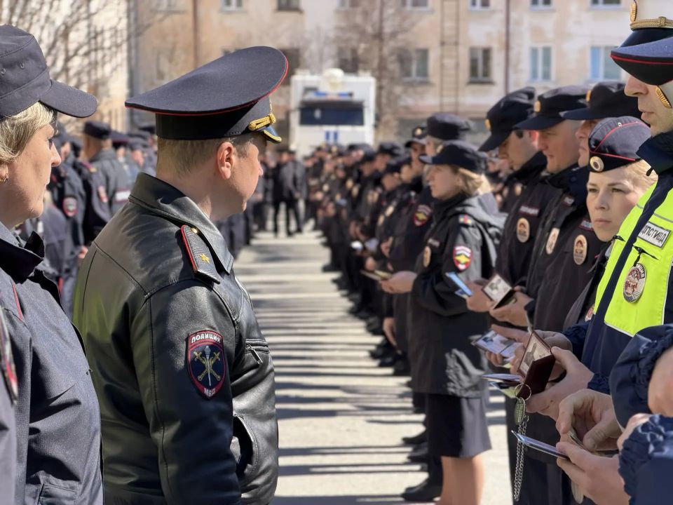 В Магадане прошел строевой смотр подразделений регионального Управления МВД России В Магадане прошел строевой смотр подразделений регионального Управления МВД России
