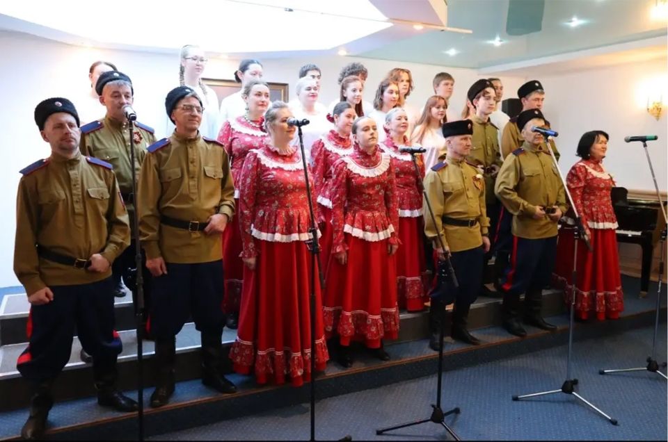 22 мая в концертном зале Свято-Троицкого кафедрального собора состоялся хоровой концерт, приуроченный Дню славянской письменности и культуры 22 мая в концертном зале Свято-Троицкого кафедрального собора состоялся хоровой концерт, приуроченный Дню славянской письменности и культуры