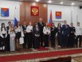 Юные колымчане получили свои первые паспорта в День России