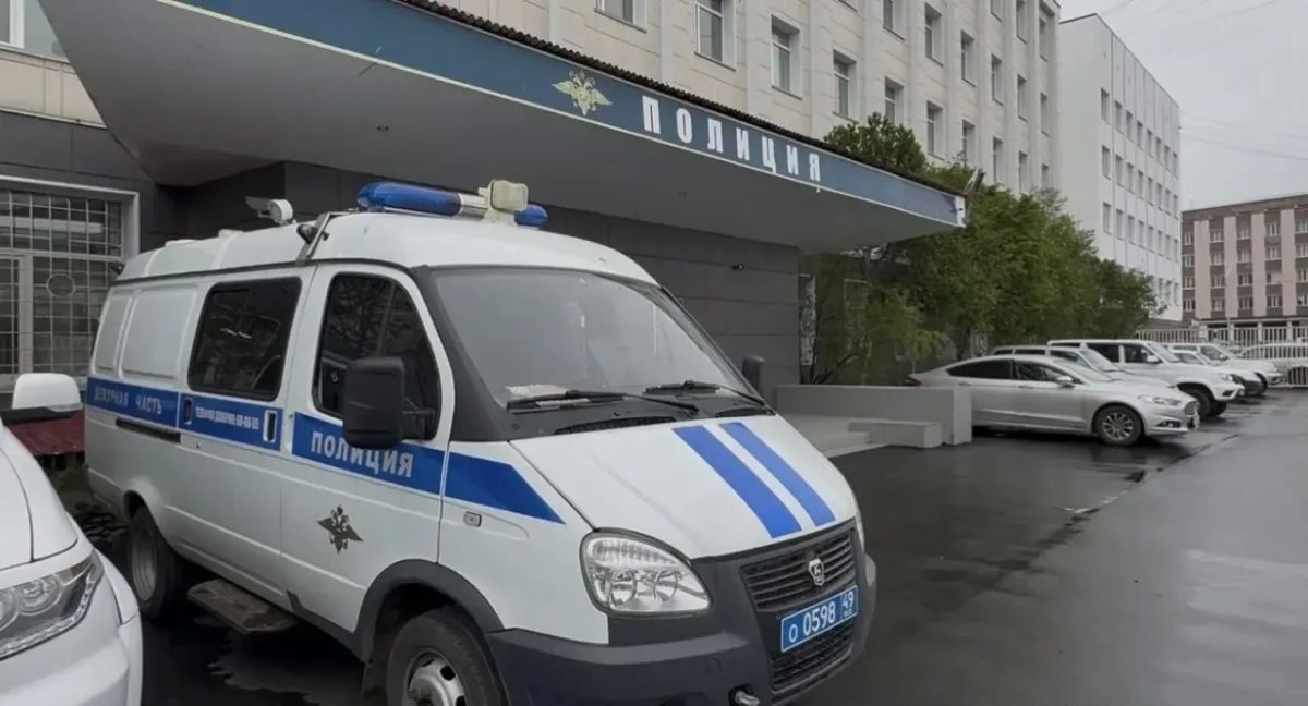 Сменил пин-код чужой карты и отправился в банкомат: магаданские полицейские установили подозреваемого в краже 100 тысяч рублей со счета знакомого