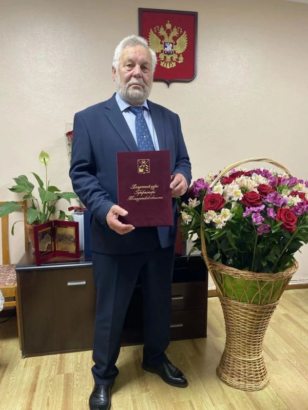 Сегодня юбилей - 75 лет - отмечает Председатель Собрания представителей Хасынского муниципального округа Иван Петрович Тейхриб