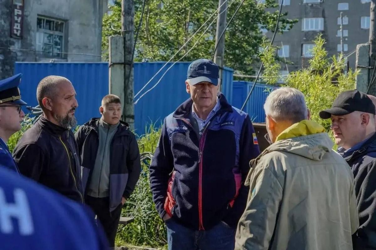 Рабочая поездка Сергея Носова в Эвенск: подготовка к зиме и развитие социальной инфраструктуры Рабочая поездка Сергея Носова в Эвенск: подготовка к зиме и развитие социальной инфраструктуры